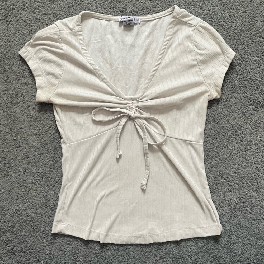 Chic White Women's Blouse with Tie Front